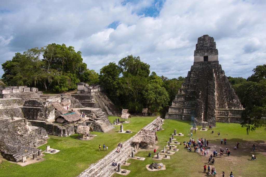 Zicht op Maya Tempels in Mexico - Wereldplanner.nl